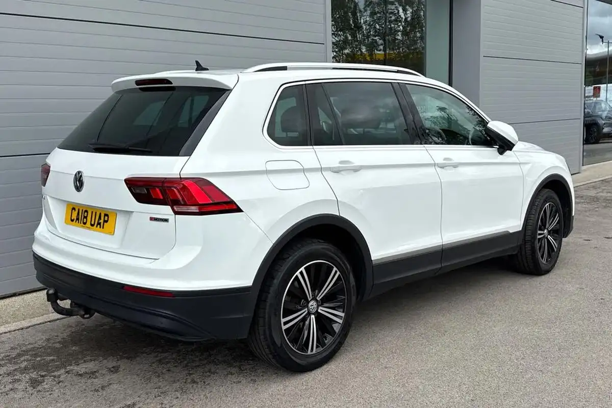 2018-volkswagen-tiguan-20tdi-se-navigation-150ps-4motion-ss-dsg-big-31