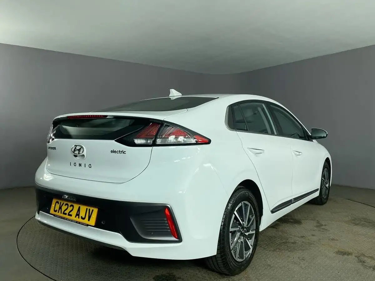 2022-hyundai-ioniq-e-premium-electric-big-7