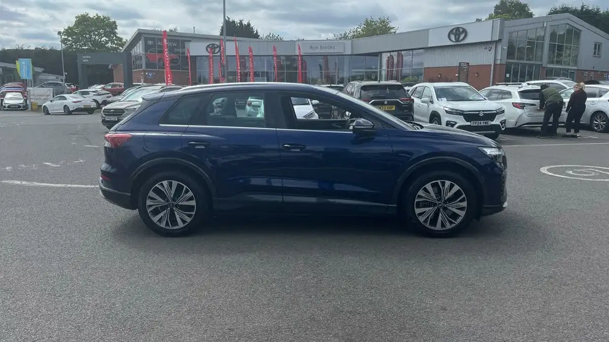 2021-audi-q4-e-tron-40e-sport-station-wagon-big-15