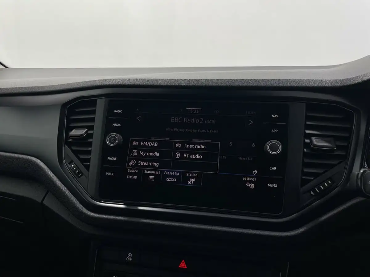 2021-volkswagen-t-roc-20tdi-s-big-17