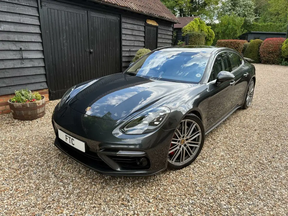 2016-porsche-panamera-40-v8-turbo-big-46