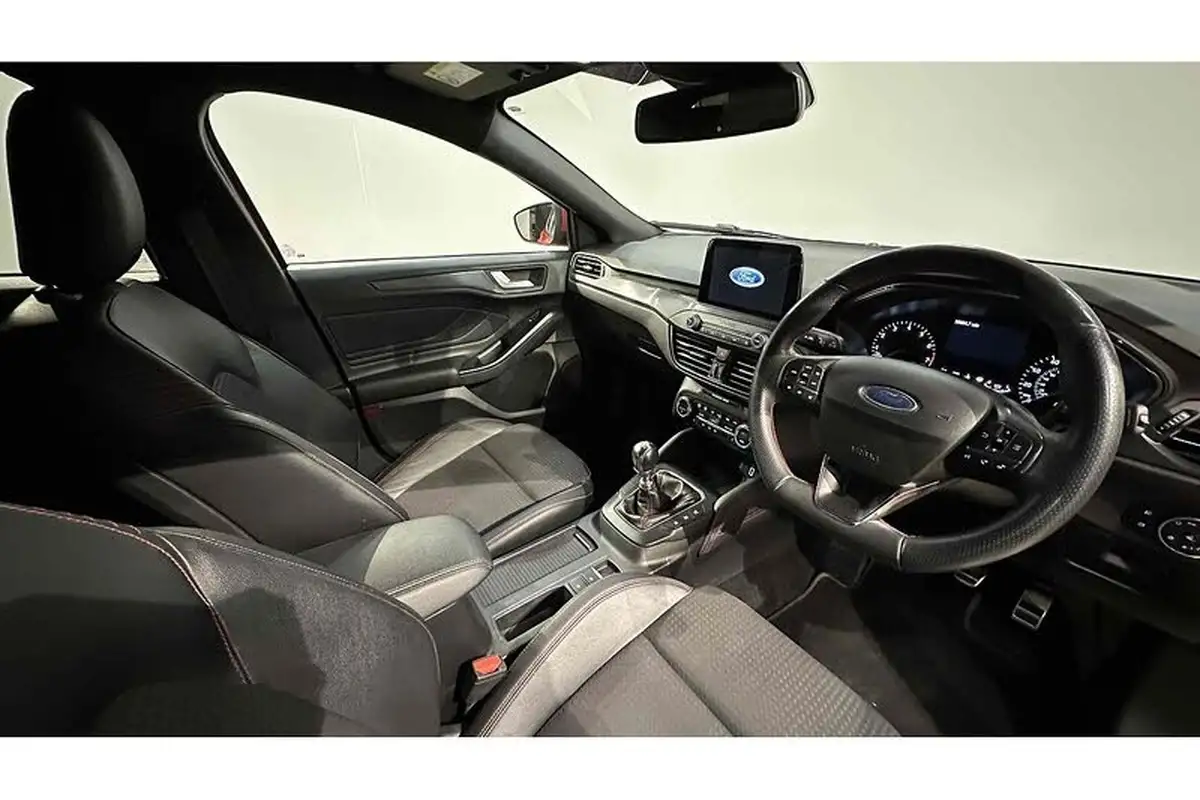 2019-ford-focus-10t-st-line-x-hatchback-big-27