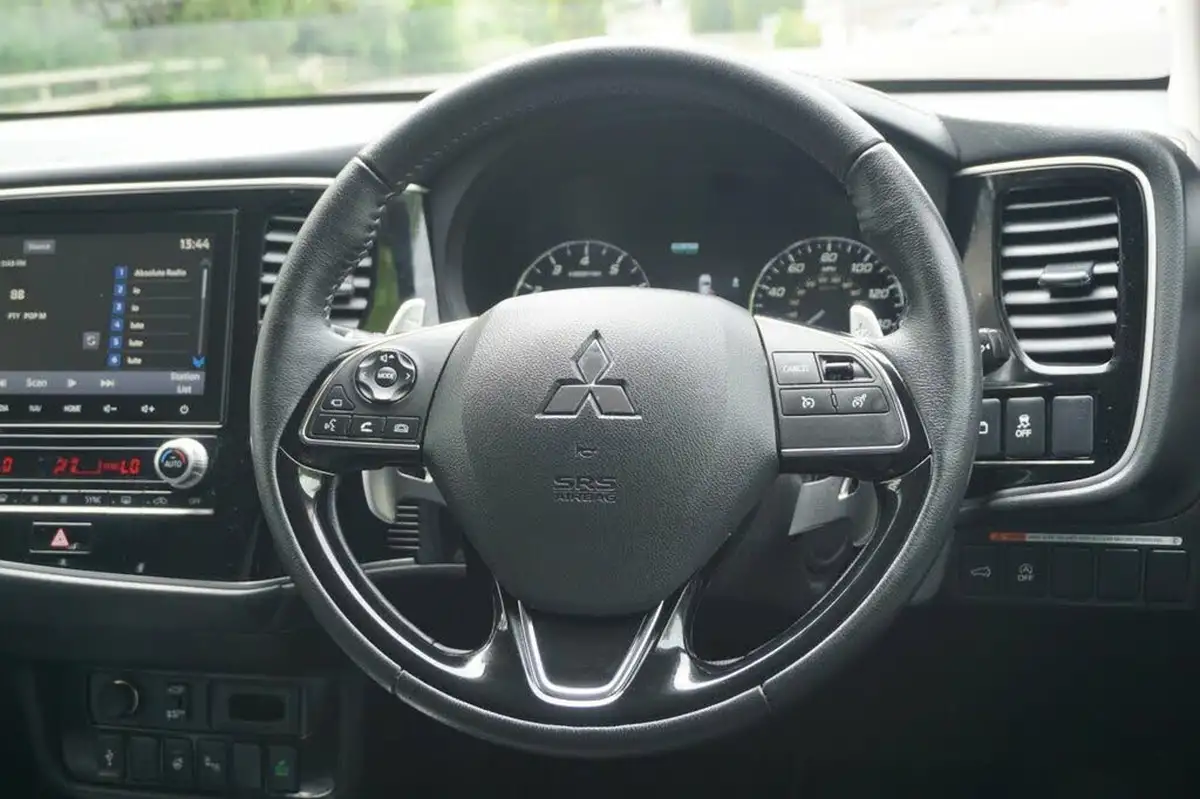 2020-mitsubishi-outlander-20-exceed-big-20