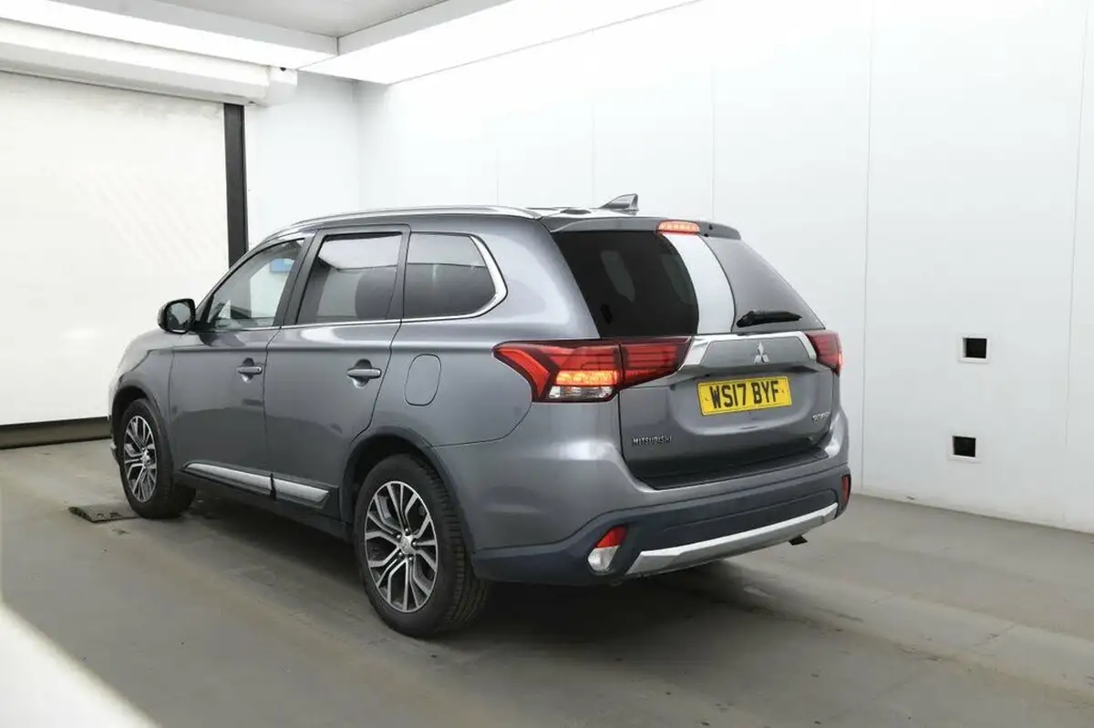 2017-mitsubishi-outlander-22di-d-4-big-3