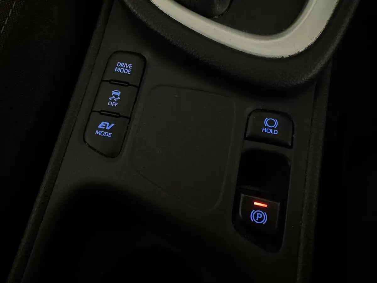 2022-toyota-yaris-15-vvt-i-design-big-18