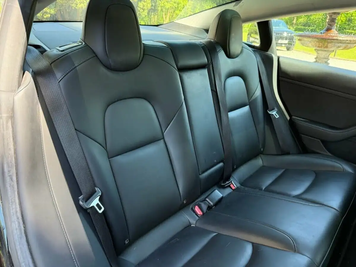 2021-tesla-model-3-e-performance-awd-big-21