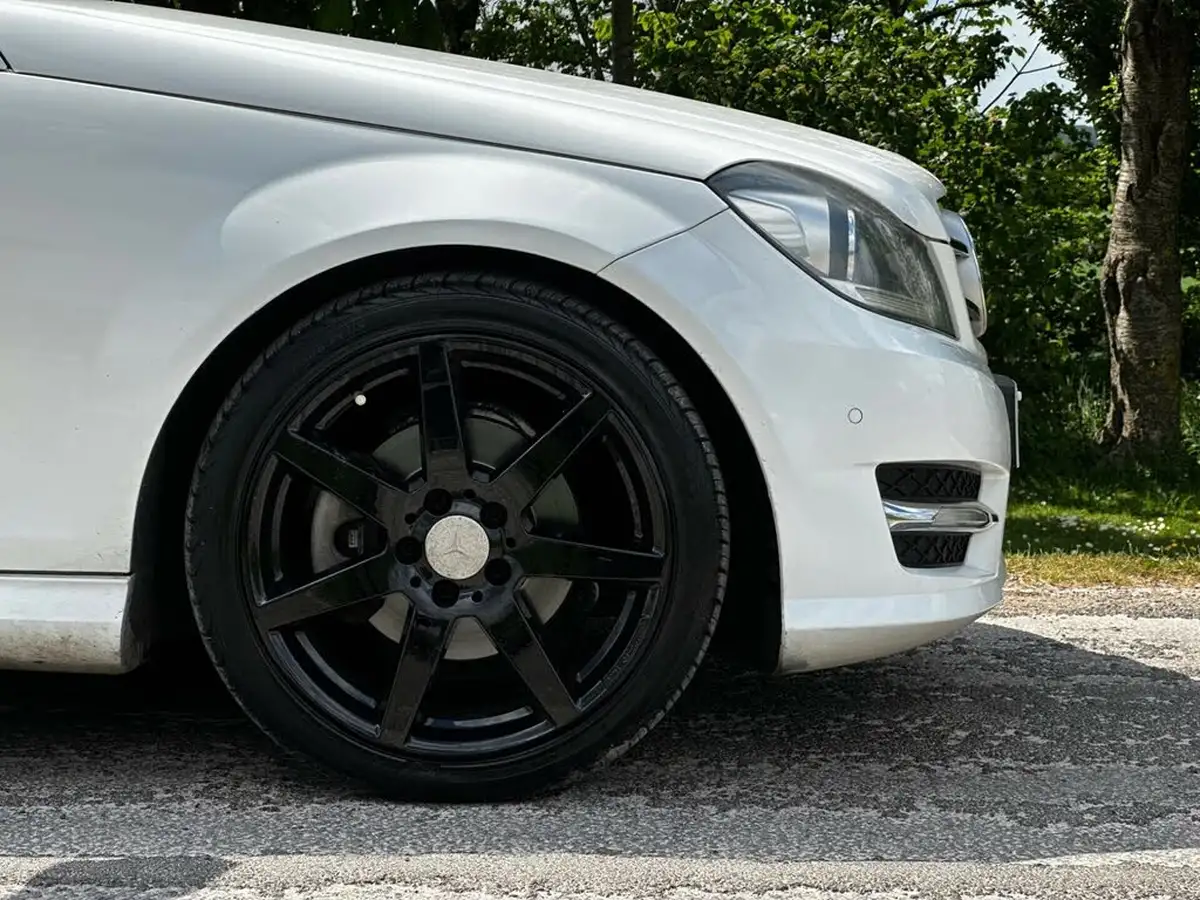 2014-mercedes-benz-c-class-21cdi-c220-cdi-amg-sport-edition-premium-plus-cdi-coupe-2d-7g-tronic-plus-big-36