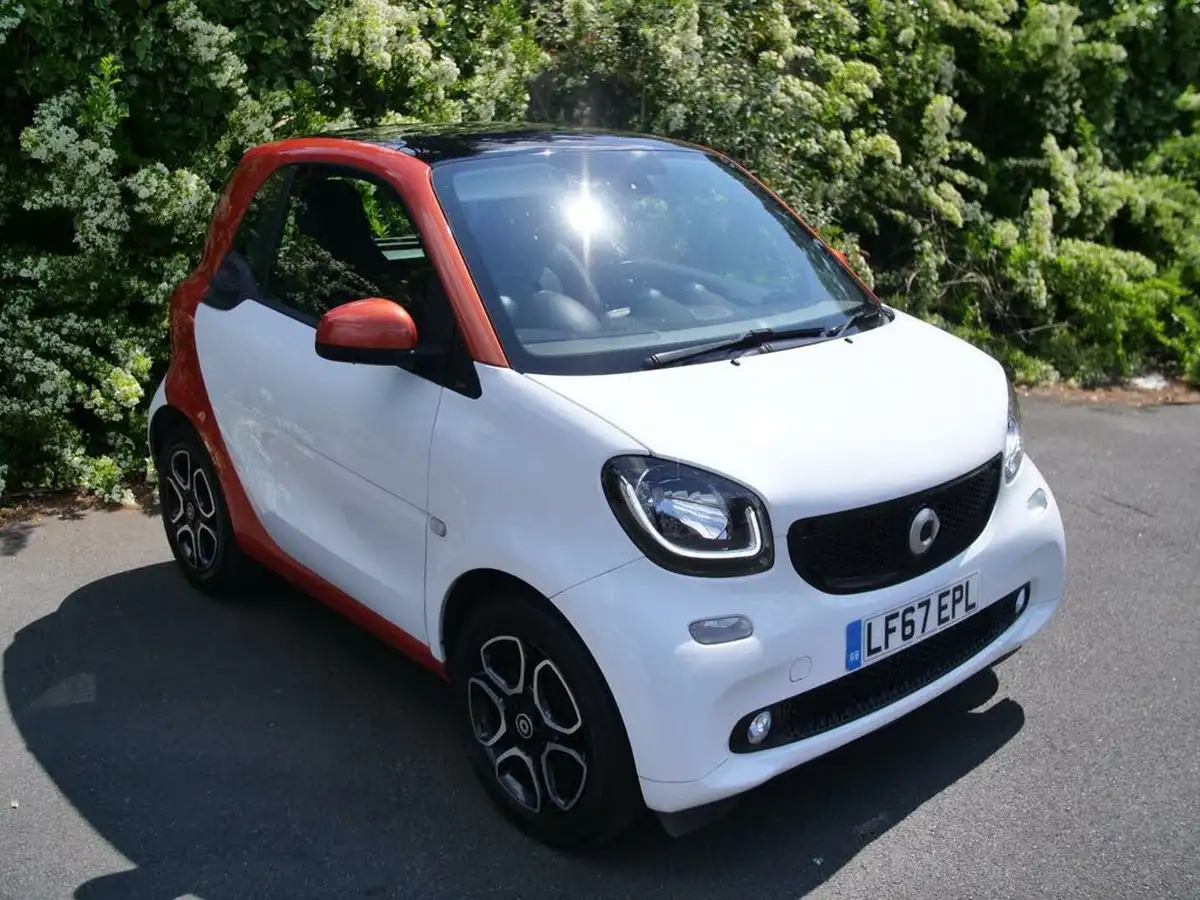 2017-smart-fortwo-09-prime-89bhp-premium-plusss-coupe-twinamic-big-8