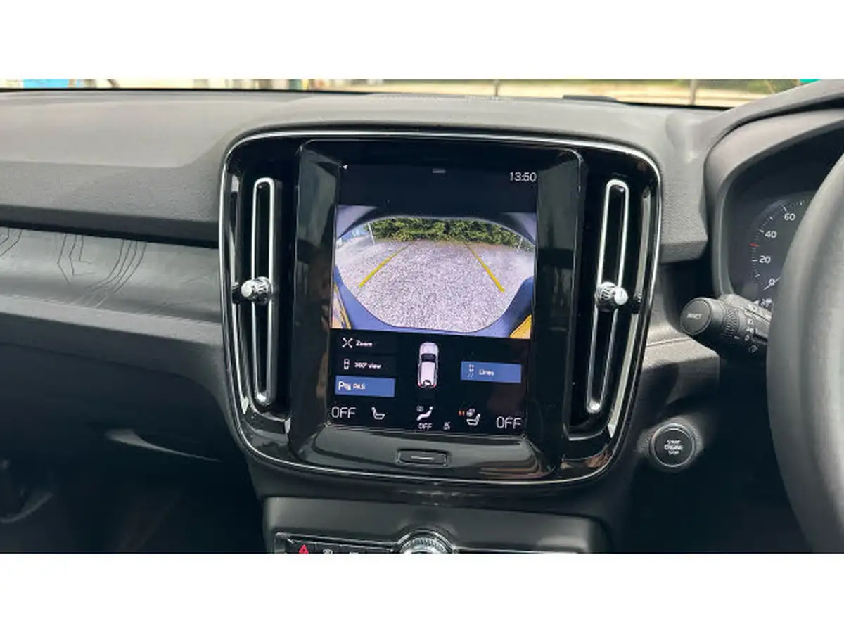 2023-volvo-xc40-15-t5-ultimate-dark-big-31