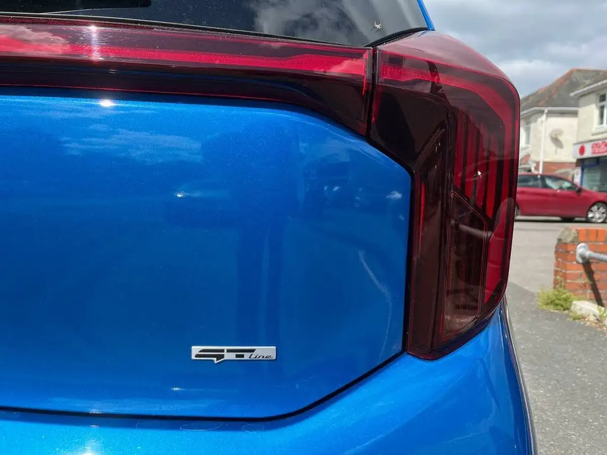 2024-kia-picanto-12-gt-line-s-big-20