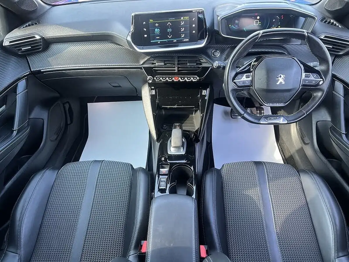 2020-peugeot-208-e-gt-line-big-10