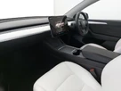 2022-tesla-model-y-e-long-range-small-4