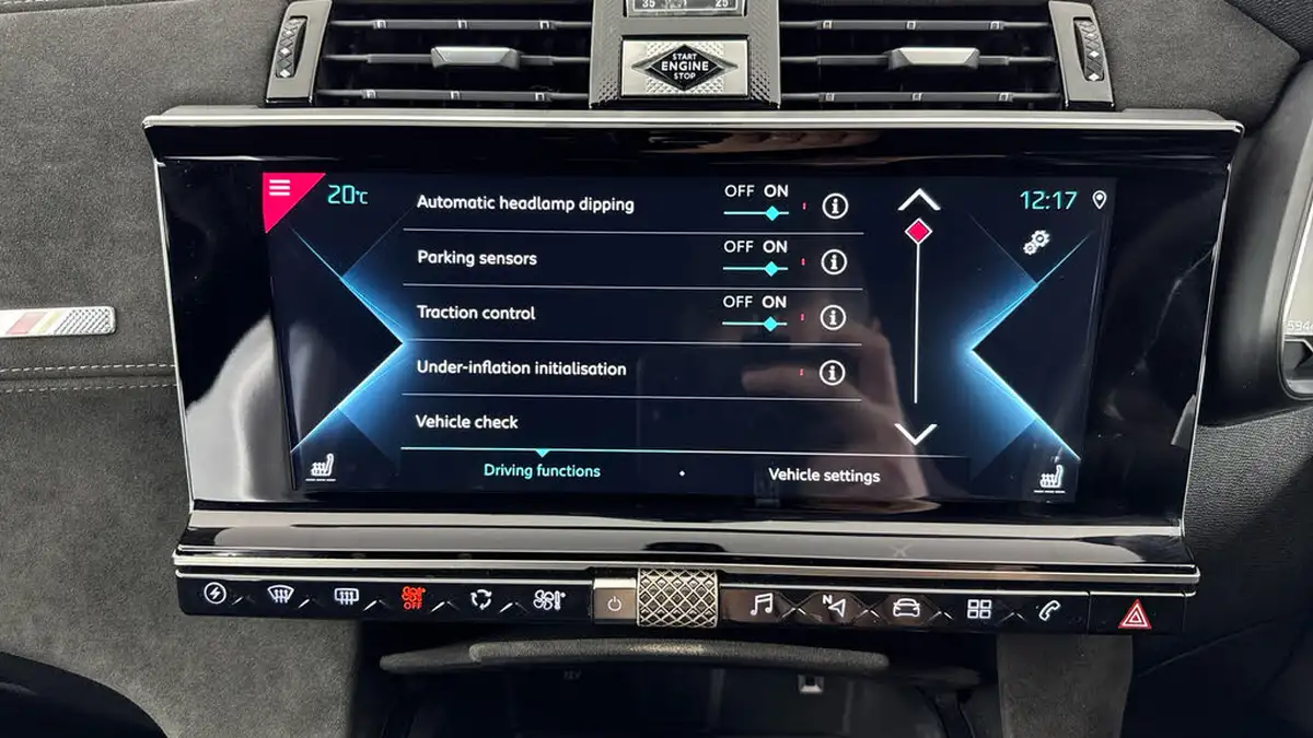 2022-ds-ds-7-crossback-e-tense-performance-line-225ps-big-16