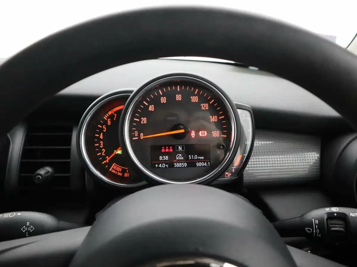 2019-mini-cooper-15-cooper-classic-hatchback-5d-big-16