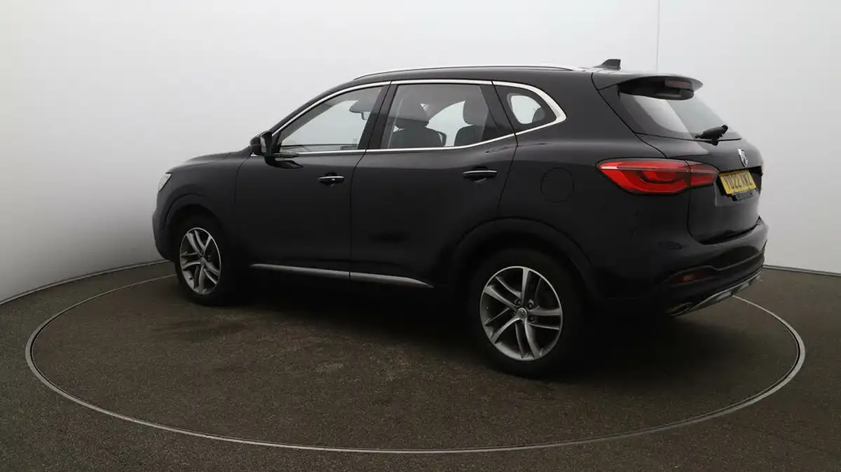 2022-mg-hs-15t-gdi-excite-162ps-big-32