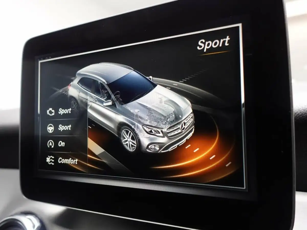 2017-mercedes-benz-gla-class-21d-gla-200d-amg-line-ss-big-19