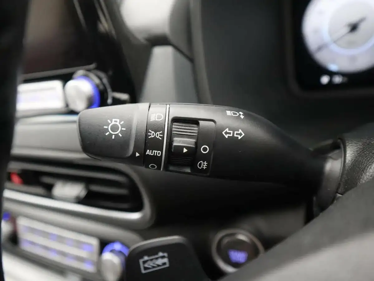 2022-hyundai-kona-e-se-connect-big-23