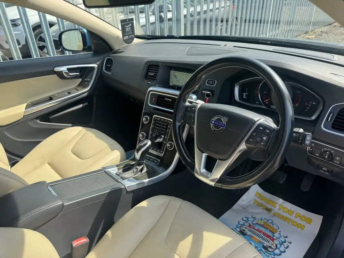 2014-volvo-v60-24td-d6-hybrid-big-3
