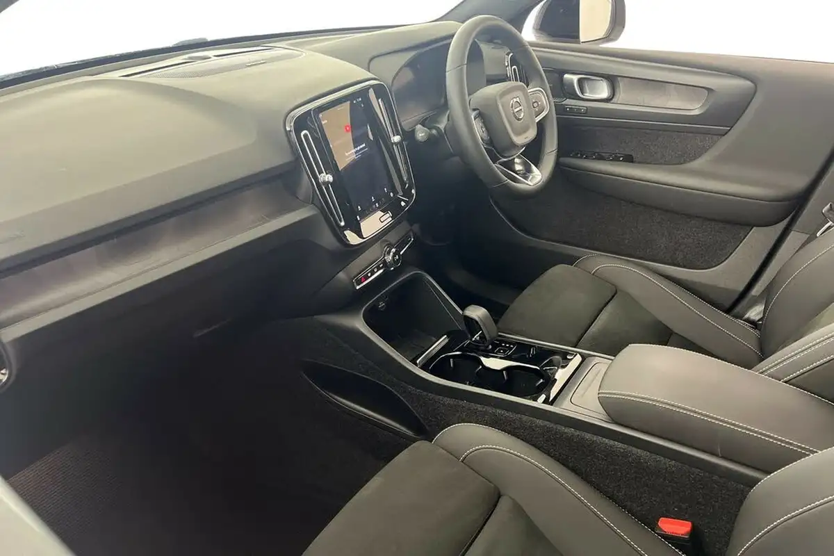 2022-volvo-c40-e-twin-recharge-pro-big-1