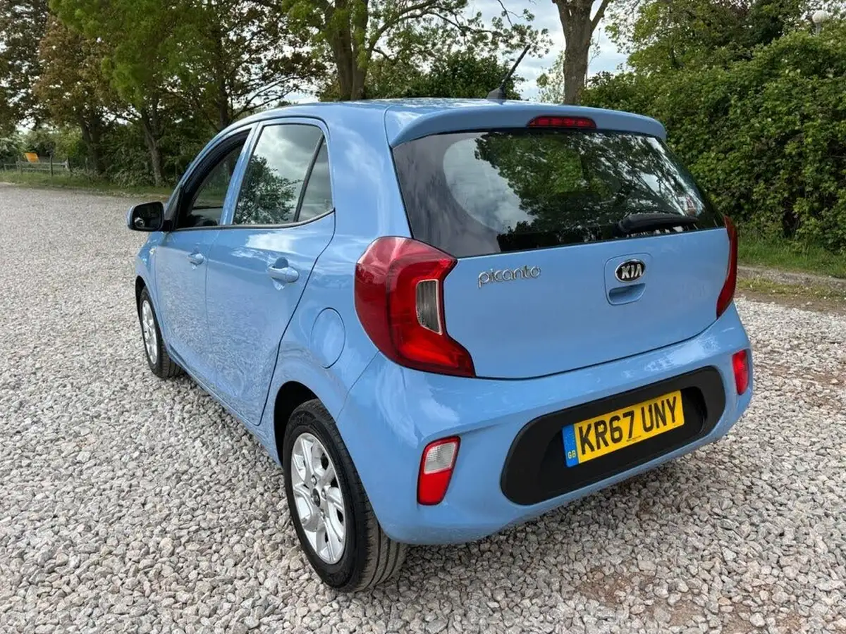 2017-kia-picanto-10-2-big-6