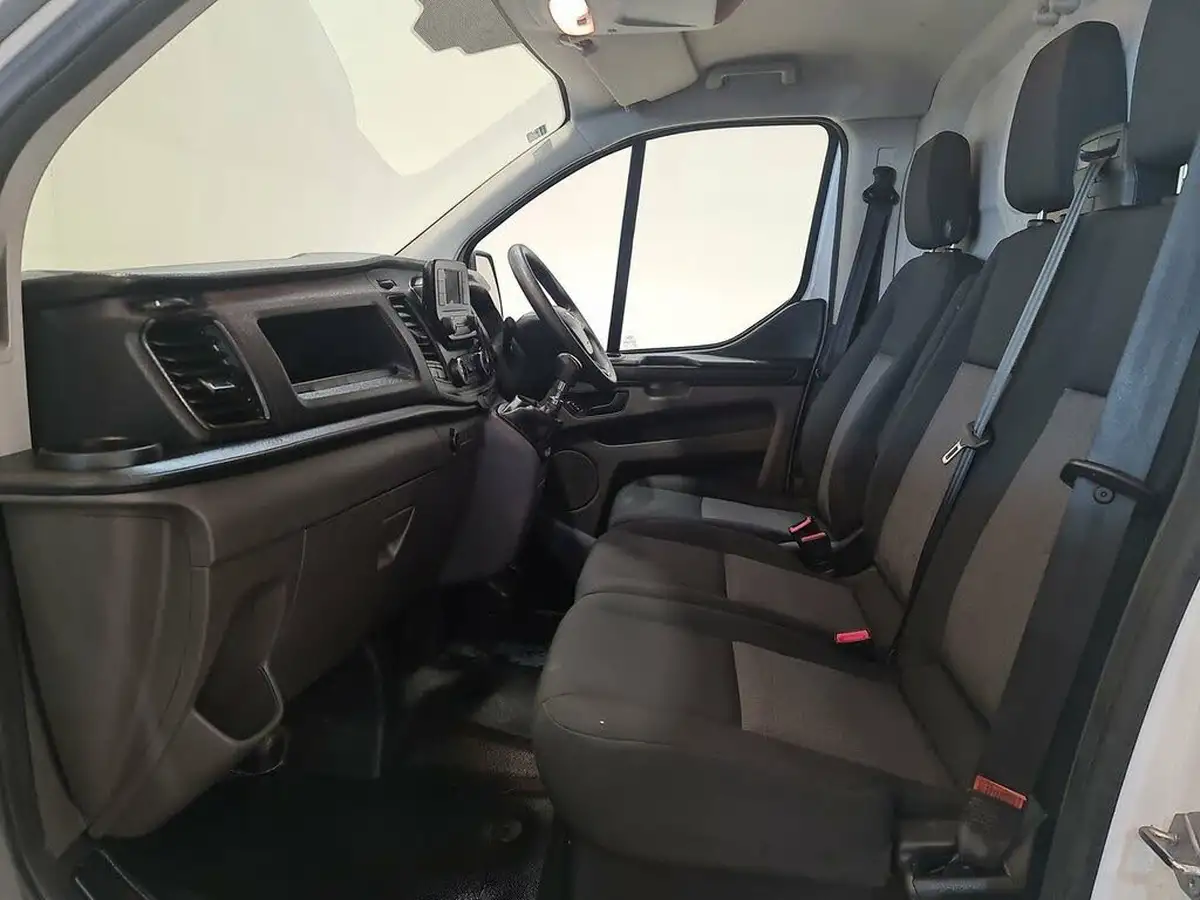 2020-ford-transit-custom-20tdci-320-l2h1-leader-130pseu6dt-panel-van-big-5