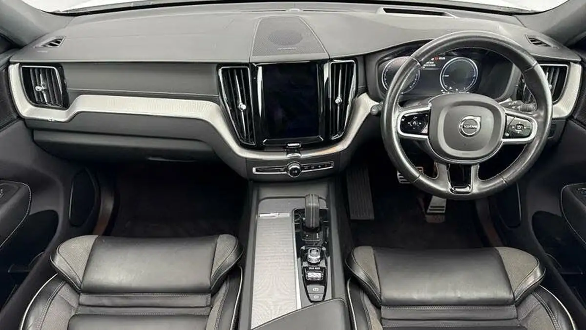 2021-volvo-xc60-20-t8-polestar-engineered-405bhp-twin-engine-big-7
