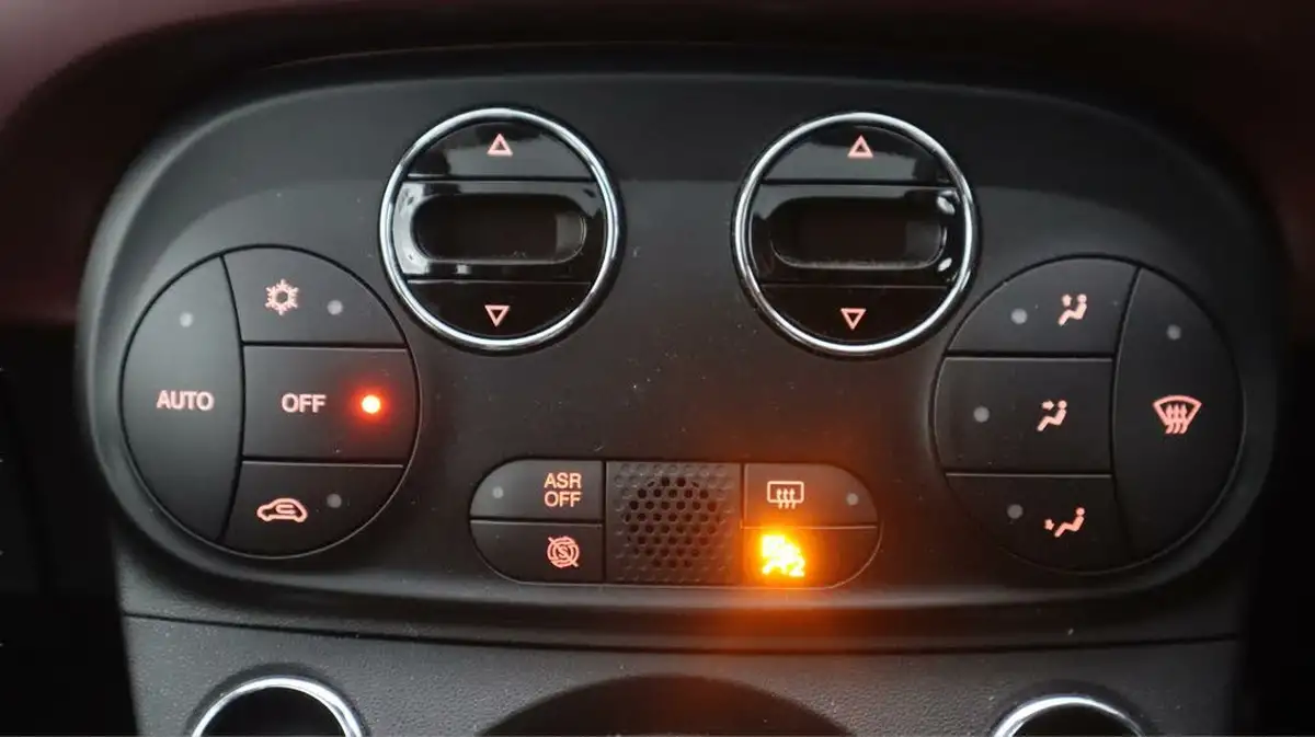 2020-fiat-500-10-star-big-12