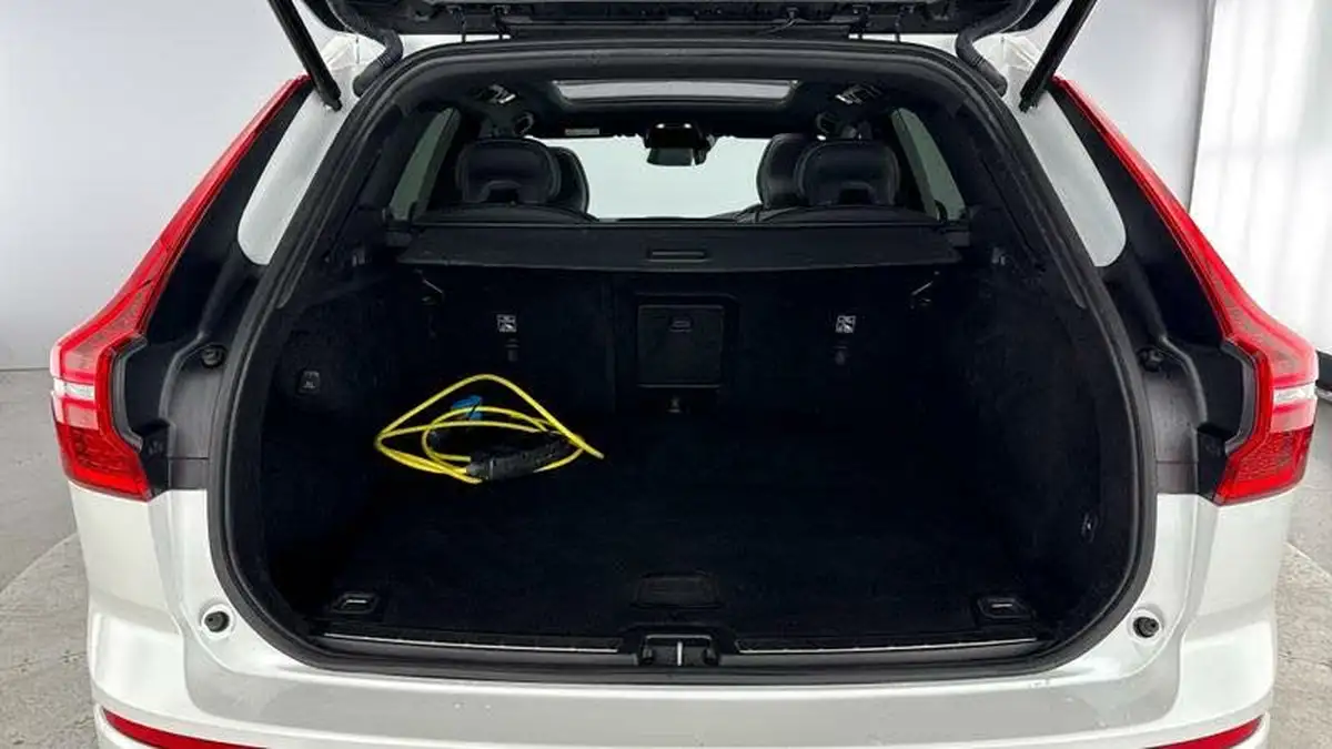 2021-volvo-xc60-20-t8-polestar-engineered-405bhp-twin-engine-big-31