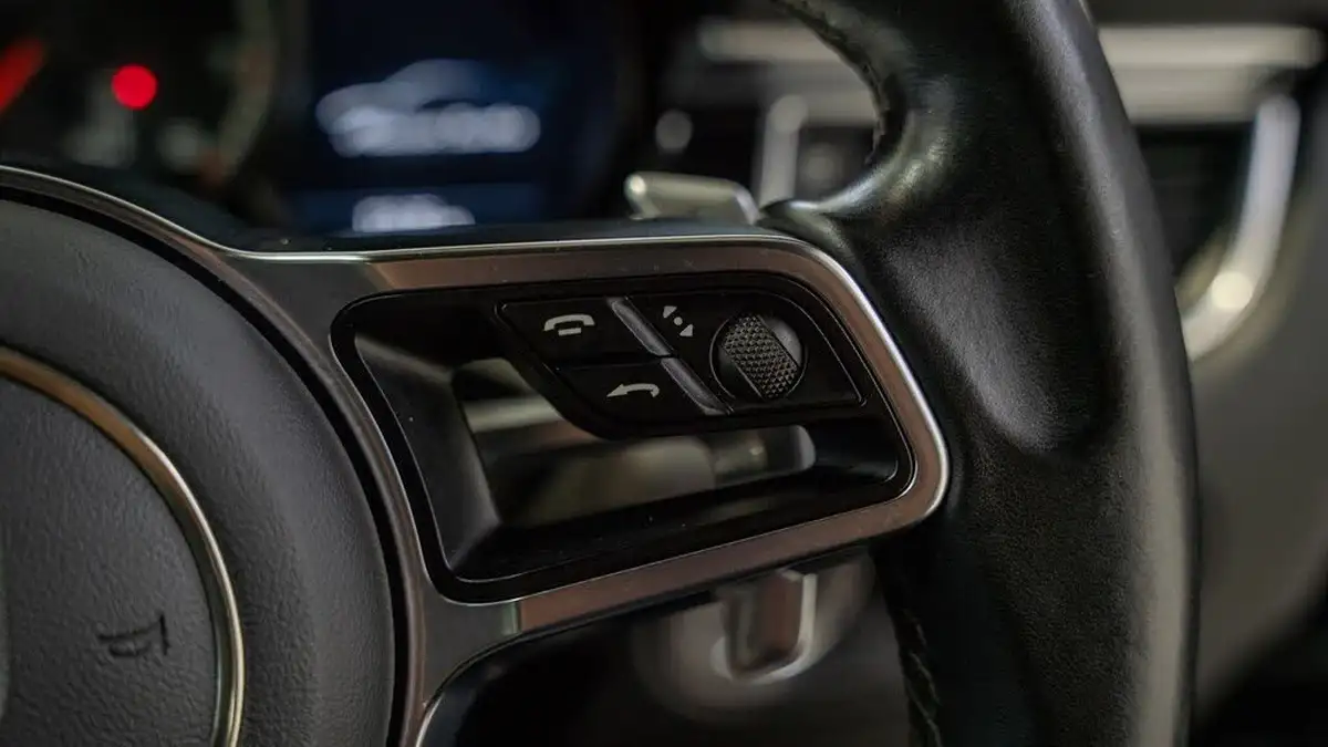 2014-porsche-macan-36-turbo-big-43