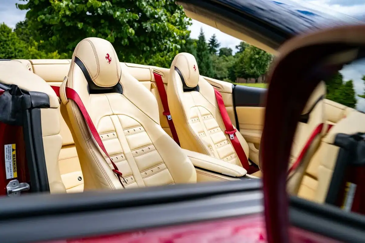 2015-ferrari-california-39-t-big-61