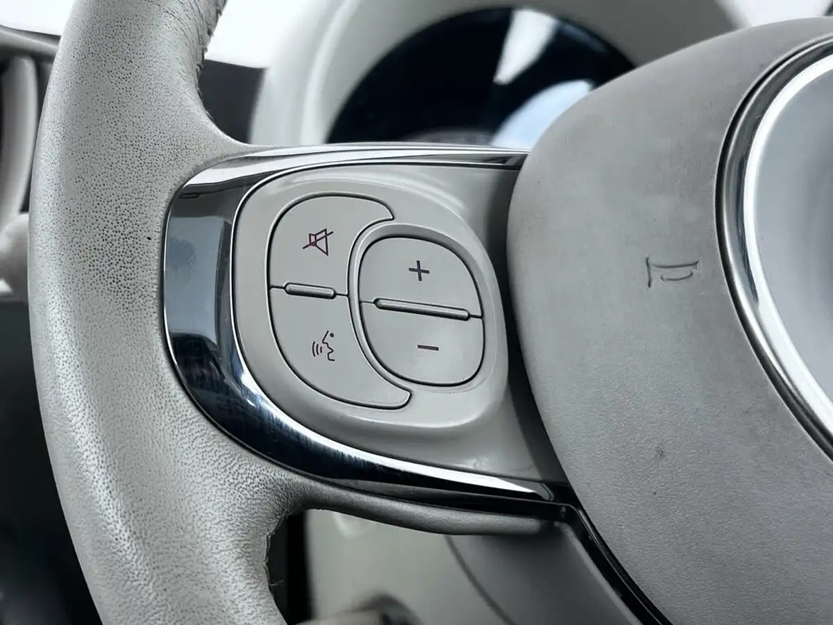 2016-fiat-500-12-lounge-dualogic-big-28