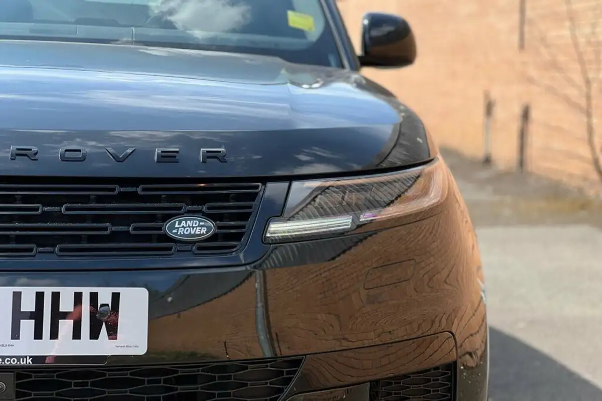 2024-land-rover-range-rover-sport-30-d300-dynamic-se-big-15