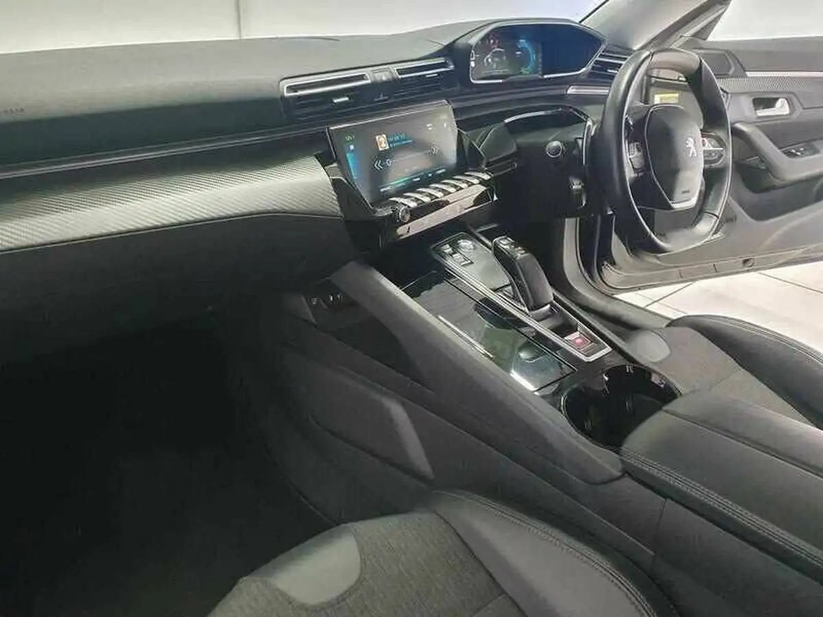 2021-peugeot-508-16-puretech-allure-225bhp-hybrid-e-eat8-big-21