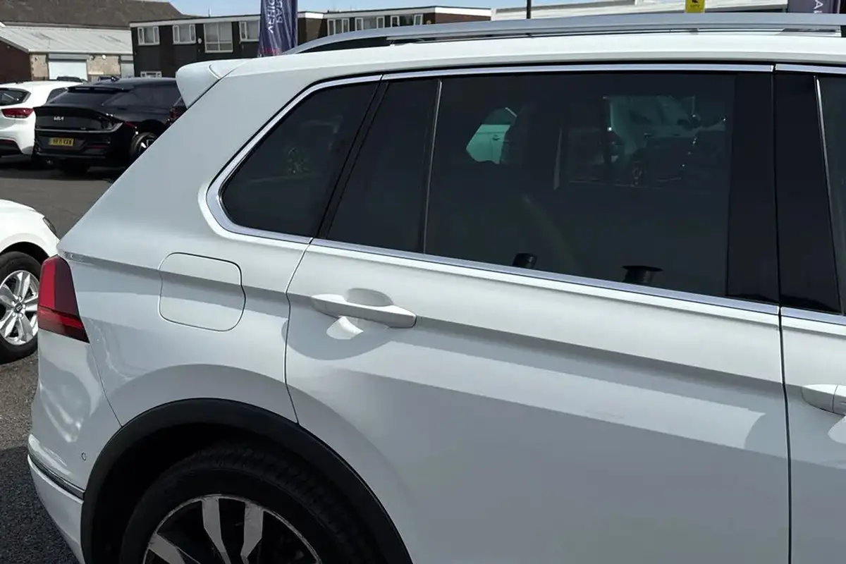 2020-volkswagen-tiguan-20tdi-r-line-tech-150ps-dsg-big-32