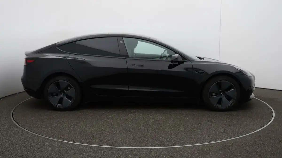 2021-tesla-model-3-e-long-range-awd-big-41