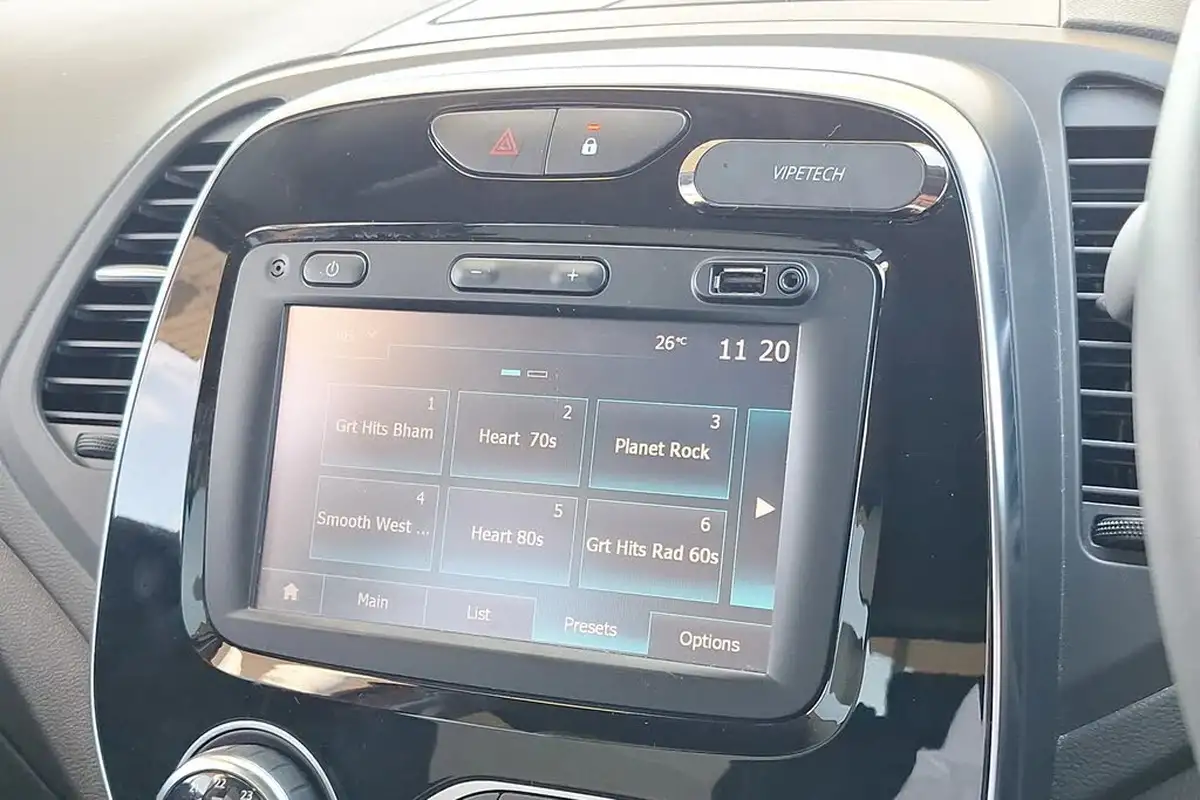 2018-renault-captur-15dci-iconic-big-36