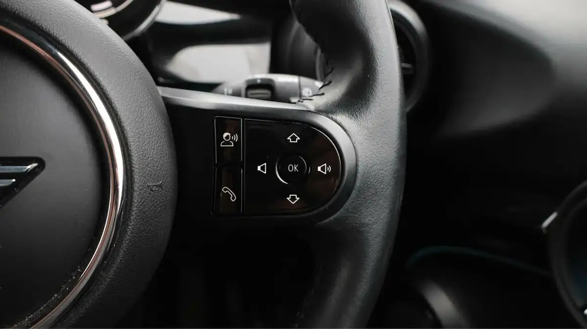 2021-mini-cooper-e-cooper-s-2-big-24
