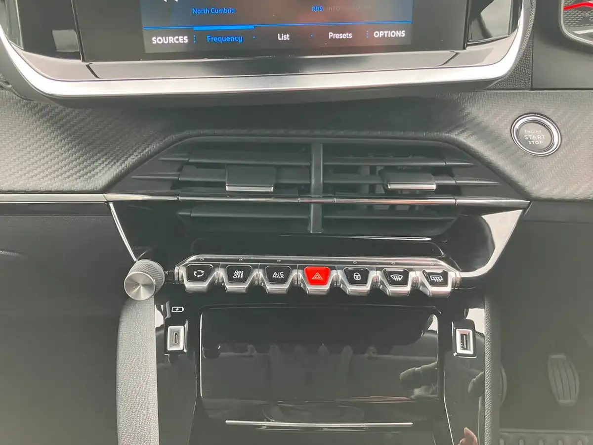 2021-peugeot-2008-suv-15-bluehdi-allure-big-18