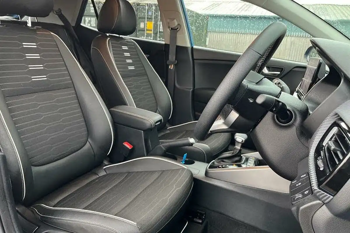 2024-kia-stonic-10-t-gdi-gt-line-s-98bhp-dct-big-16