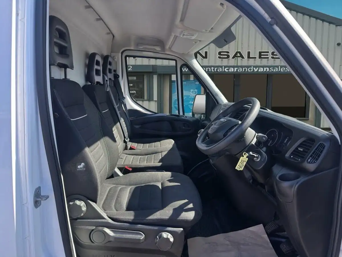 2023-iveco-daily-s-class-23td-35s14v-business-3520mm-h2-136pseu6dt-big-8