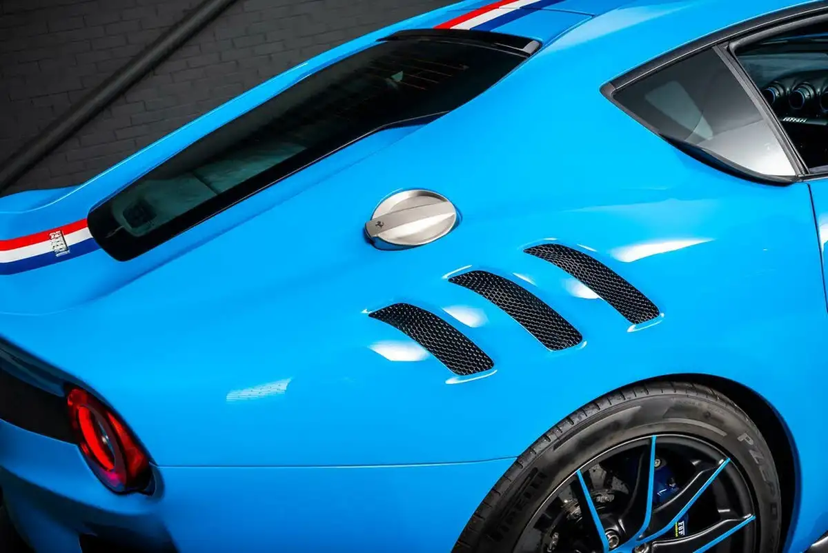 2017-ferrari-f12berlinetta-62-big-28