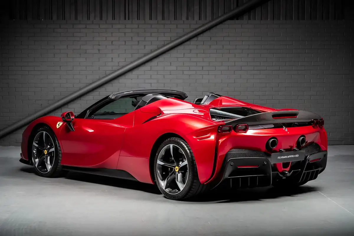 2023-ferrari-sf90-40t-v8-f1-dct-ss-4wd-big-10