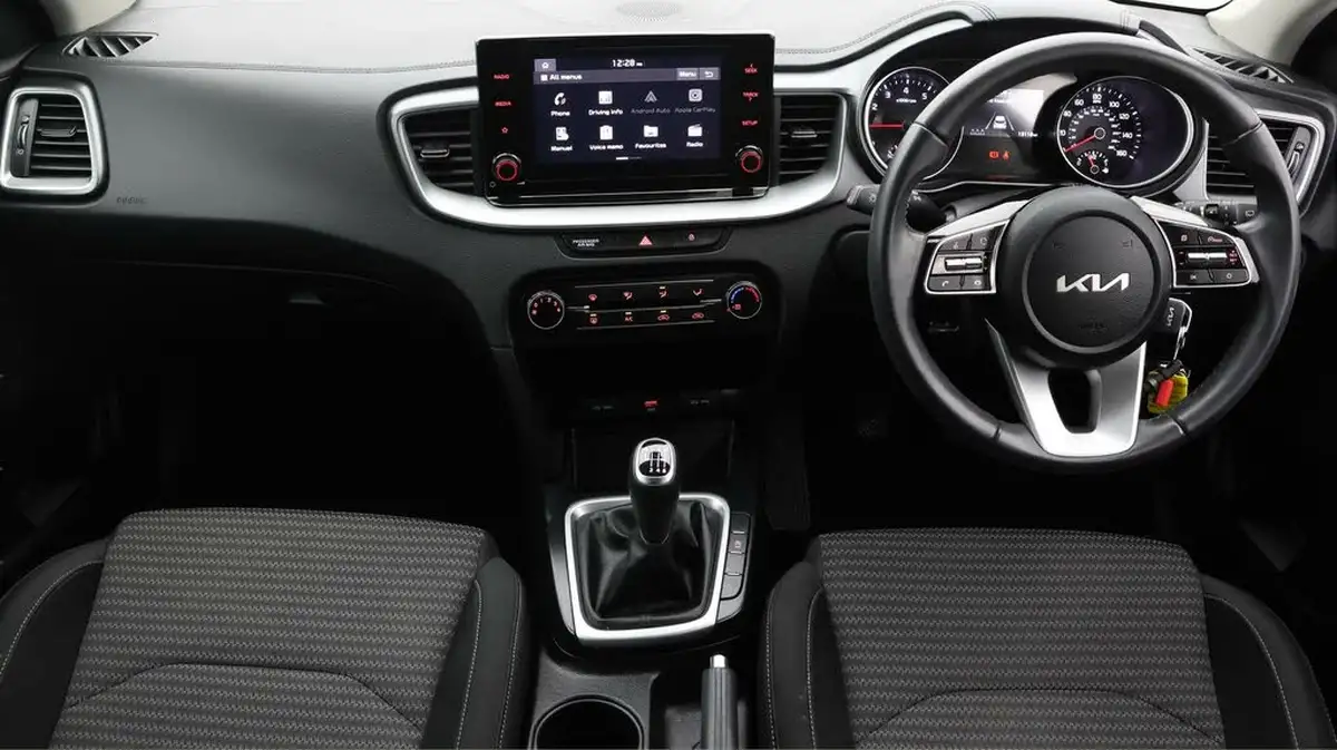 2022-kia-xceed-10-t-gdi-2-big-12