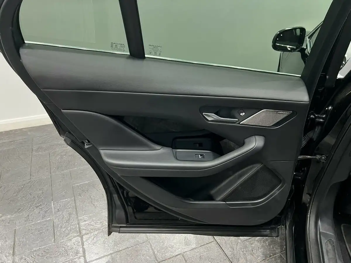 2020-jaguar-i-pace-ev400-s-big-57