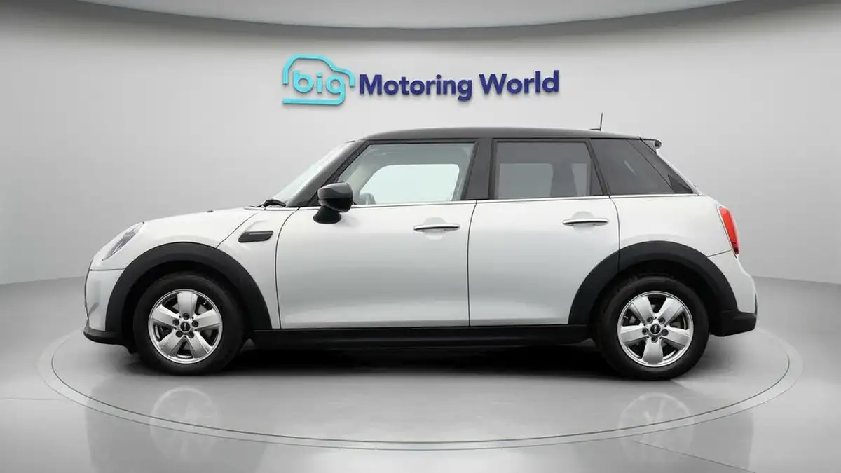 2022-mini-cooper-15-cooper-classic-hatchback-5d-auto-big-3
