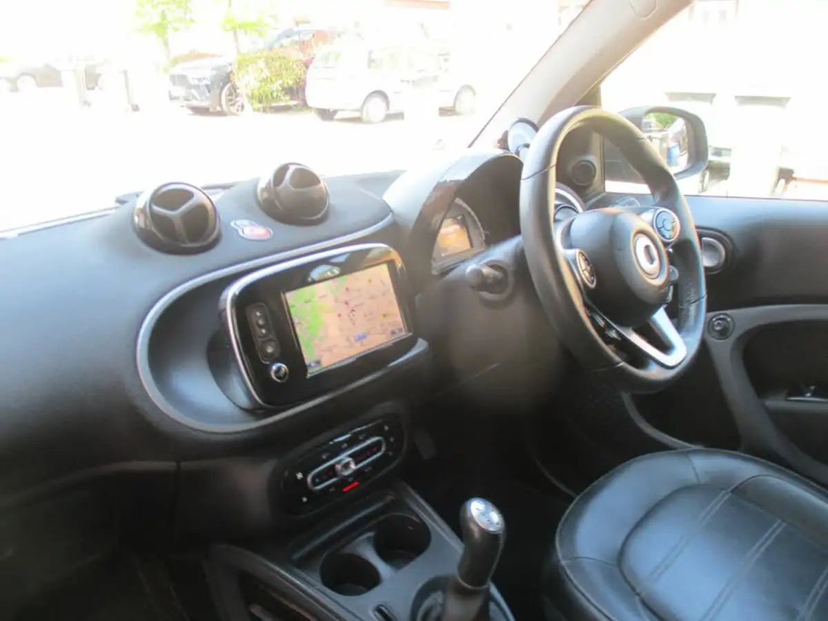 2017-smart-fortwo-10-prime-71bhp-premiumss-coupe-big-39