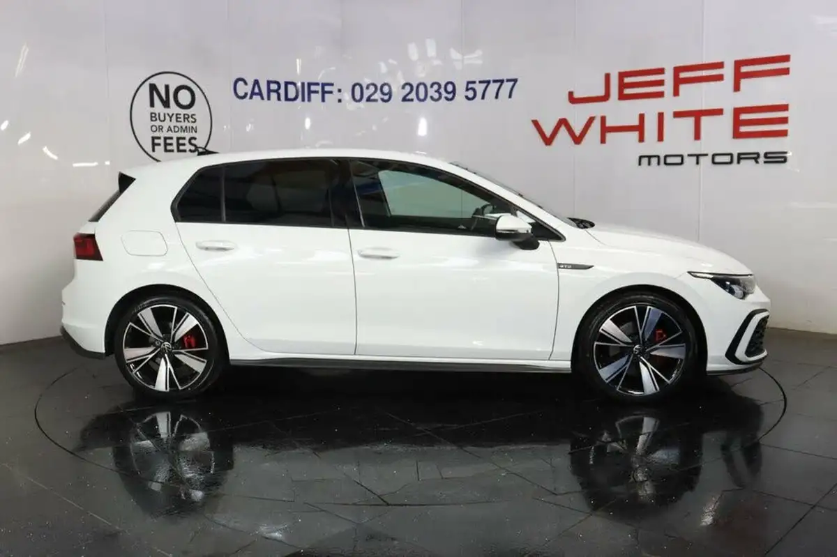 2023-volkswagen-golf-20tdi-gtd-big-5