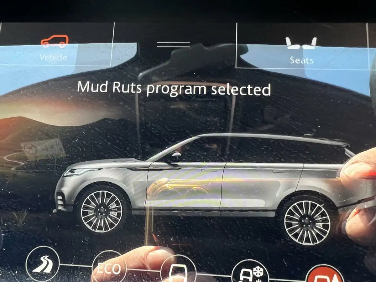 2018-land-rover-range-rover-velar-20-d180-r-dynamic-se-ss-big-36