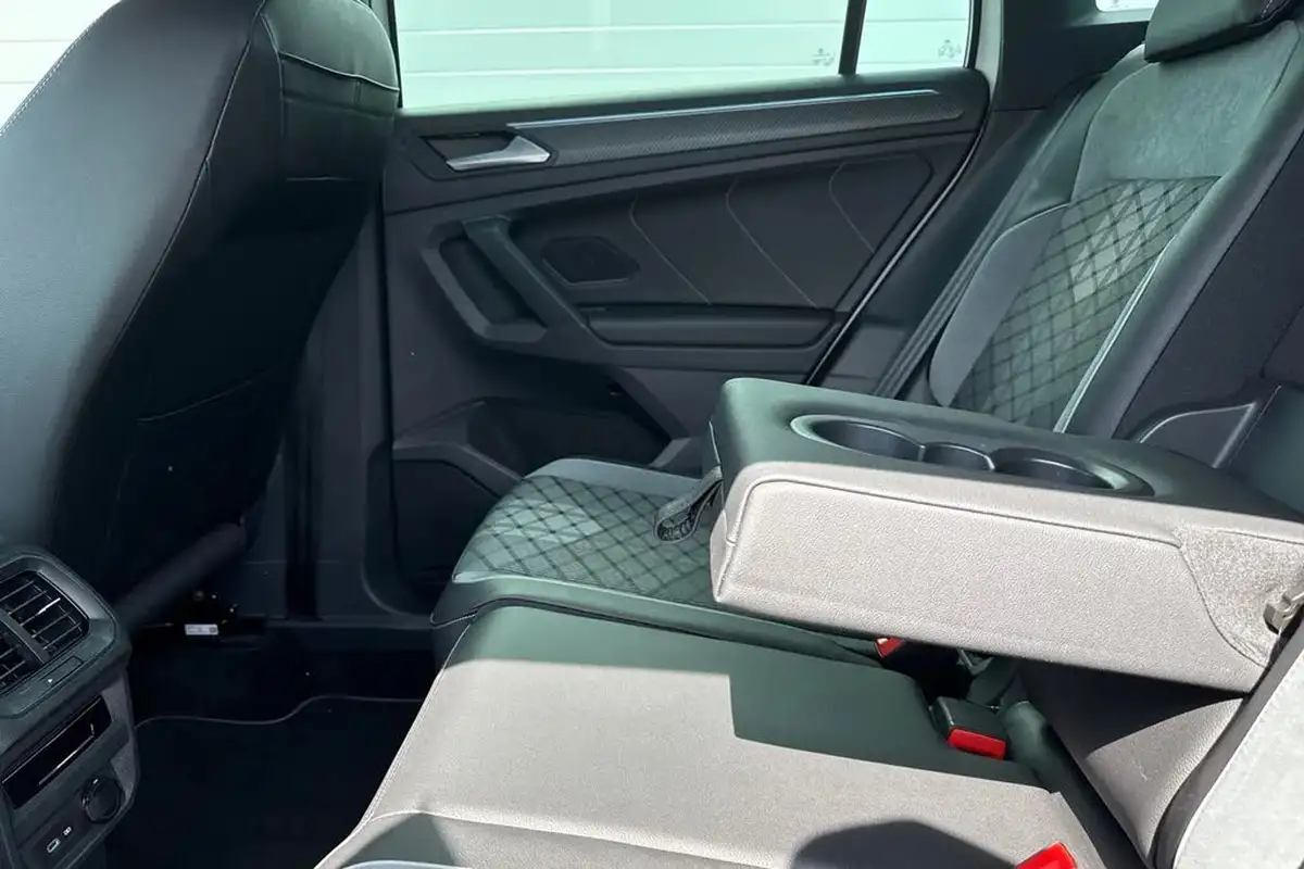 2021-volkswagen-tiguan-14-tsi-r-line-big-35