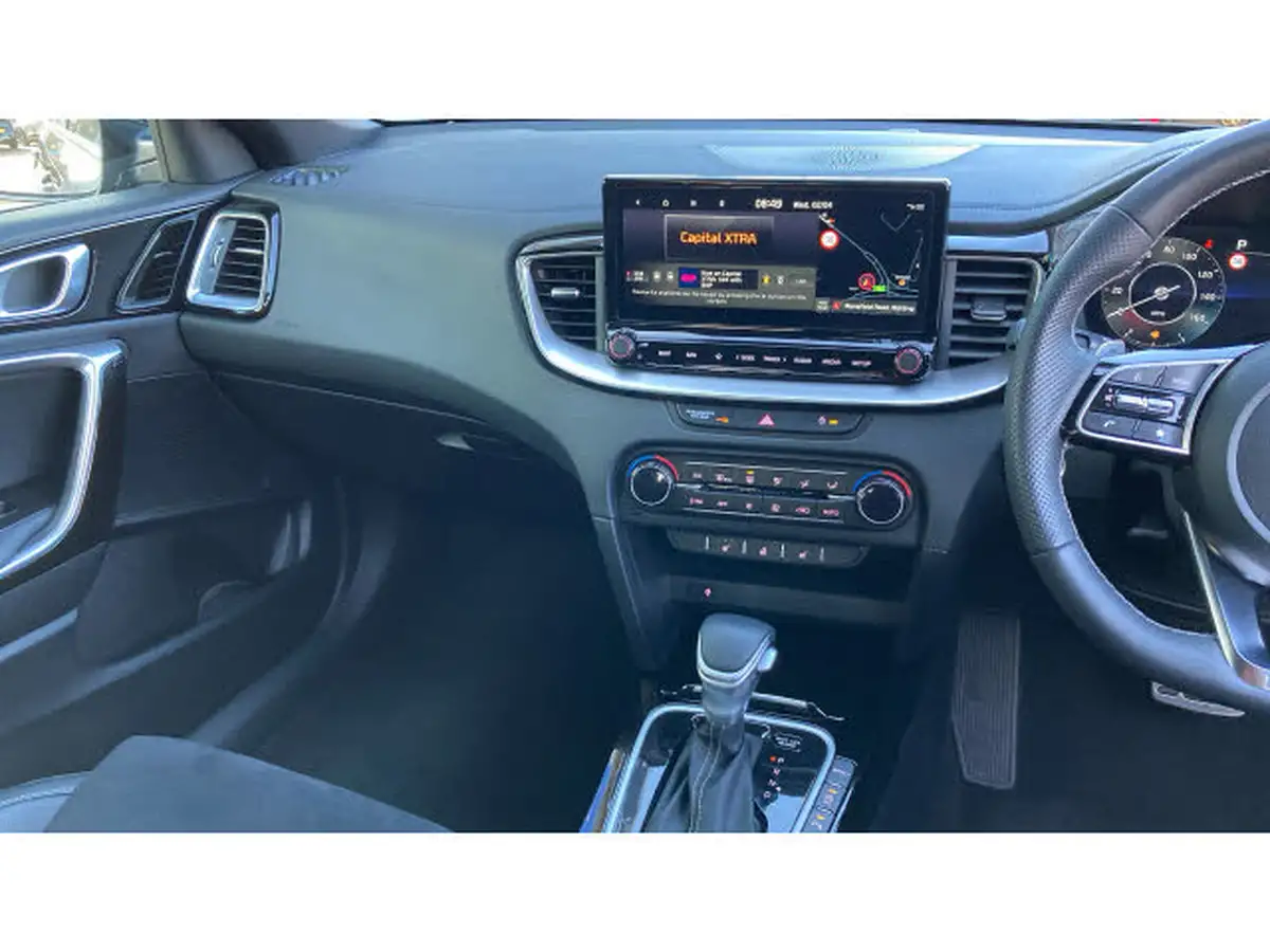 2024-kia-ceed-15-t-gdi-gt-line-s-138bhp-big-13